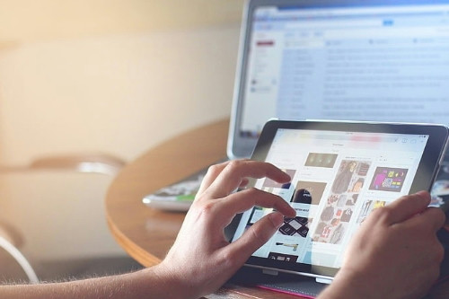 多語言網(wǎng)站的好處及建設(shè)中需注意事項(xiàng)(圖1) 多語言網(wǎng)站的好處及建設(shè)中需注意事項(xiàng)(圖1)